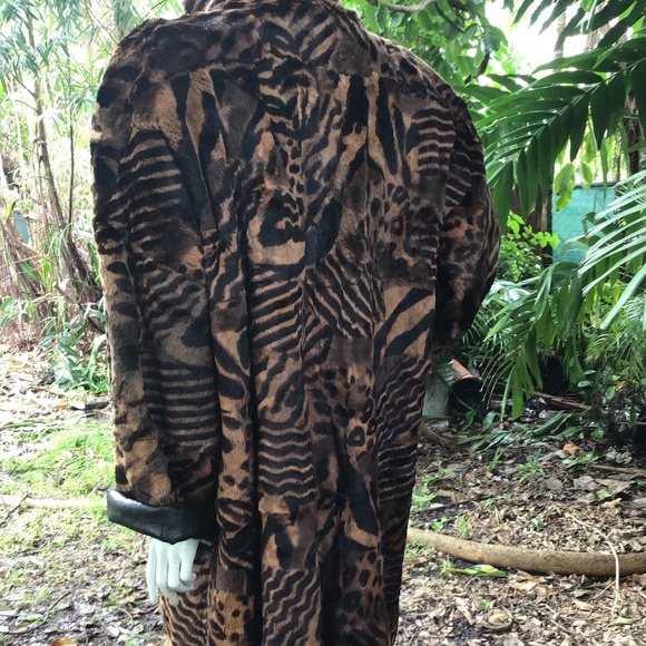 Vintage Krizia Italian leather lined fur coat - Picture 7 of 15